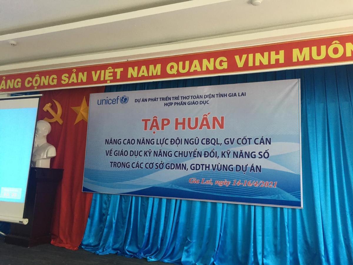 Cong Doan Gia Lai Hotel Pleiku Esterno foto